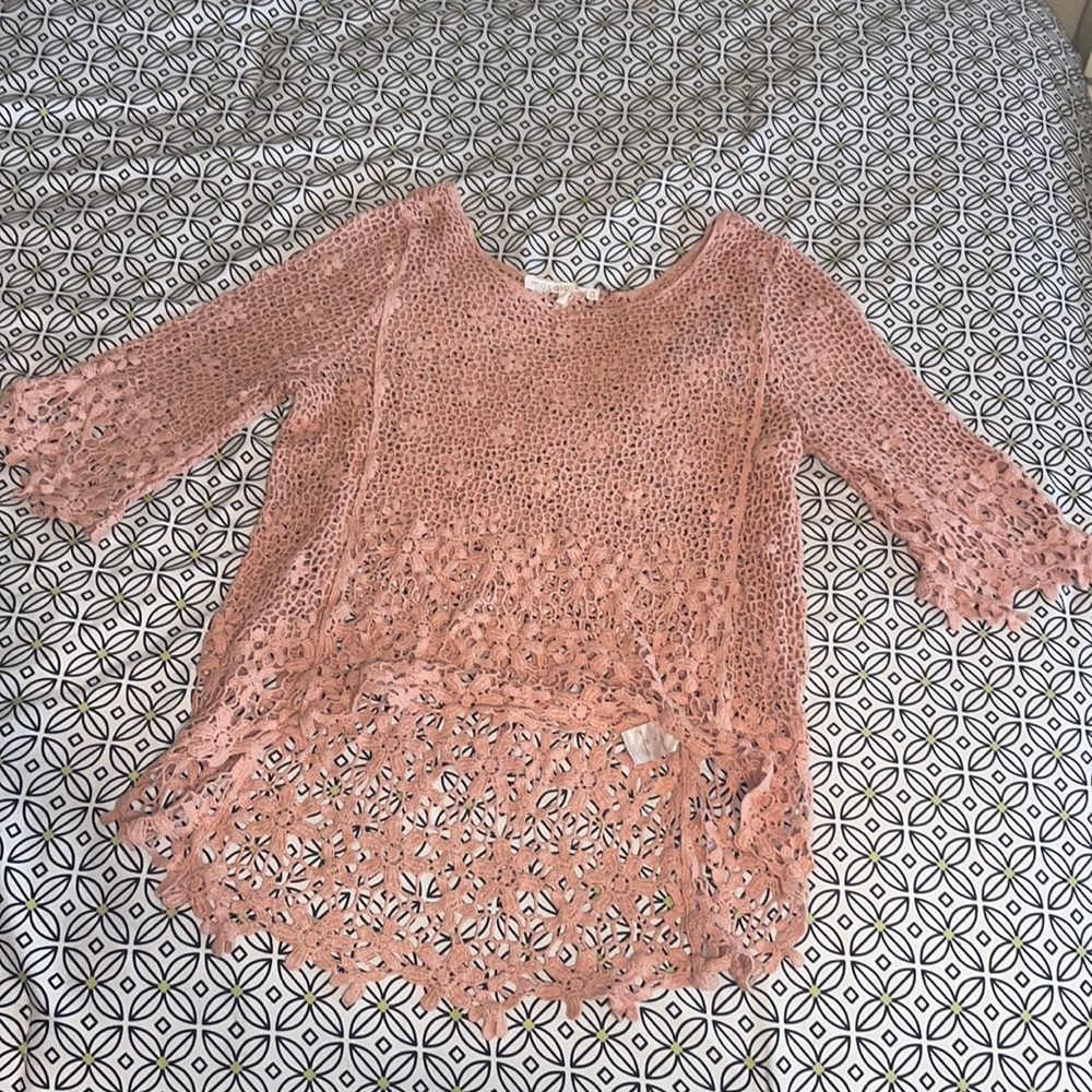 Women’s 3 quarter sleeve top